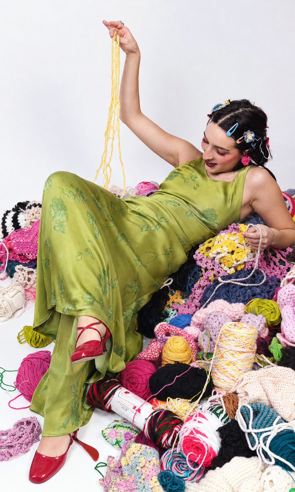 Green dress with yarn